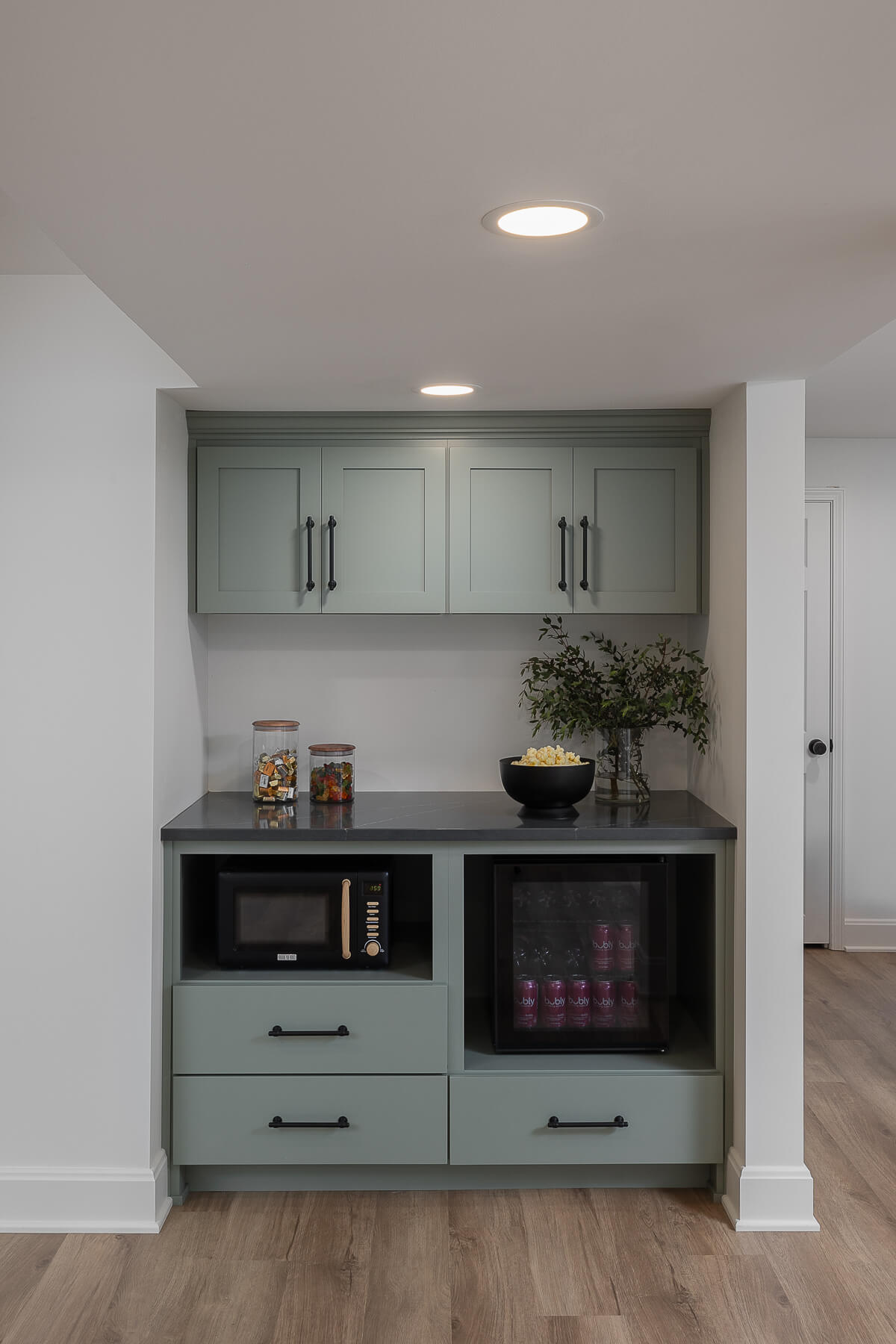 003 8316 Salford Way Internet